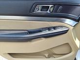 Thumbnail of 2016 Oxford White Ford Explorer