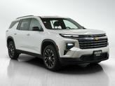 Thumbnail of 2025 Iridescent Pearl Tricoat Chevrolet Traverse