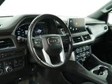 Thumbnail of 2022 Summit White GMC Yukon XL