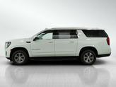 Thumbnail of 2022 Summit White GMC Yukon XL