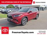 Photo of 2023 Ruby Flare Pearl Toyota Highlander