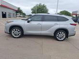 Thumbnail of 2023 Celestial Silver Metallic Toyota Highlander