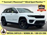 Photo of 2023 Bright White Clearcoat Jeep Grand Cherokee