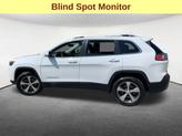 Thumbnail of 2021 Bright White Clearcoat Jeep Cherokee