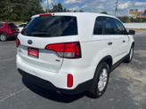 Thumbnail of 2015 Snow White Pearl Kia Sorento