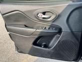 Thumbnail of 2014 Brilliant Black Crystal Pearlcoat Jeep Cherokee