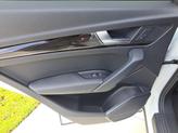 Thumbnail of 2019 Glacier White Metallic Audi Q5
