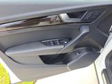Thumbnail of 2019 Glacier White Metallic Audi Q5