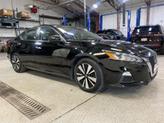 Thumbnail of 2022 Super Black Nissan Altima