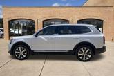 Thumbnail of 2021 Glacial White Pearl Kia Telluride
