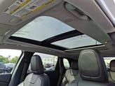 Thumbnail of 2021 Bright White Clearcoat Jeep Cherokee