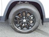 Thumbnail of 2022 Bright White Clearcoat Jeep Cherokee