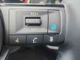 Thumbnail of 2025 White / Black Nissan Pathfinder
