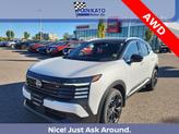 Photo of 2025 Aspen White Tricoat/Super Black Nissan Kicks