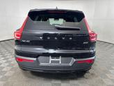 Thumbnail of 2024 Onyx Black Metallic Volvo XC40