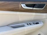Thumbnail of 2026 avocado green pearl Volkswagen Atlas
