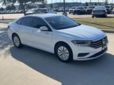 Thumbnail of 2019 Pure White Volkswagen Jetta
