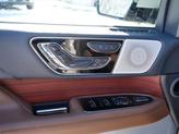 Thumbnail of 2024 Ceramic Pearl Metallic Tri-Coat Lincoln Navigator