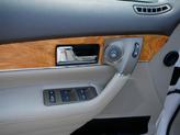 Thumbnail of 2014 White Platinum Metallic Tri-Coat Lincoln MKX