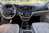 Thumbnail of 2017 Granite Crystal Metallic Clearcoat Chrysler Pacifica