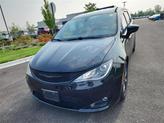 Thumbnail of 2018 Brilliant Black Crystal Pearlcoat Chrysler Pacifica