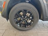 Thumbnail of 2024 Baltic Gray Metallic Clearcoat Jeep Grand Cherokee L