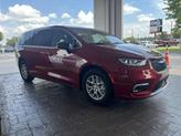 Thumbnail of 2025 Red Hot Pearlcoat Chrysler Pacifica