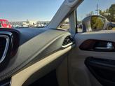 Thumbnail of 2017 Billet Silver Metallic Clearcoat Chrysler Pacifica