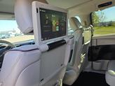 Thumbnail of 2017 Billet Silver Metallic Clearcoat Chrysler Pacifica