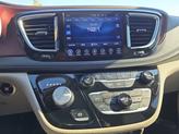 Thumbnail of 2017 Billet Silver Metallic Clearcoat Chrysler Pacifica