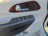 Thumbnail of 2017 Billet Silver Metallic Clearcoat Chrysler Pacifica