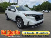 Photo of 2025 Platinum White Pearl Honda Pilot