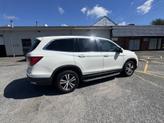 Thumbnail of 2018 White Honda Pilot