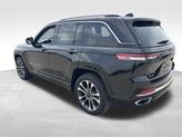 Thumbnail of 2022 Diamond Black Crystal Pearlcoat Jeep Grand Cherokee