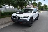 Thumbnail of 2021 Bright White Clearcoat Jeep Cherokee