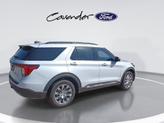 Thumbnail of 2025 White Metallic Ford Explorer