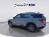 Thumbnail of 2025 White Metallic Ford Explorer