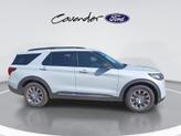 Thumbnail of 2025 White Metallic Ford Explorer