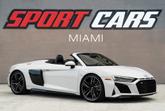 Thumbnail of 2022 Ibis White/Black Roof Audi R8