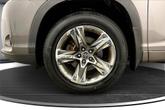 Thumbnail of 2018 Bronze Toyota Highlander