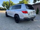 Thumbnail of 2011 Titanium Toyota Highlander