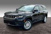 Thumbnail of 2025 Diamond Black Crystal Pearlcoat Jeep Grand Cherokee