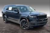 Photo of 2025 Diamond Black Crystal Pearlcoat Jeep Grand Cherokee L