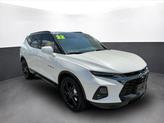 Thumbnail of 2022 Iridescent Pearl Tricoat Chevrolet Blazer