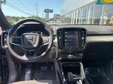 Thumbnail of 2025 Onyx Black Metallic Volvo XC40