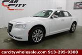Photo of 2019 Bright White Clearcoat Chrysler 300