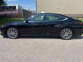 Thumbnail of 2019 Black Lexus ES 350
