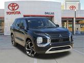 Photo of 2024 White Diamond/Black Roof Mitsubishi Outlander