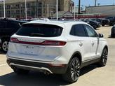 Thumbnail of 2019 White Platinum Lincoln MKC