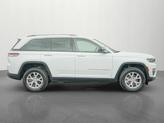 Thumbnail of 2022 Bright White Clearcoat Jeep Grand Cherokee